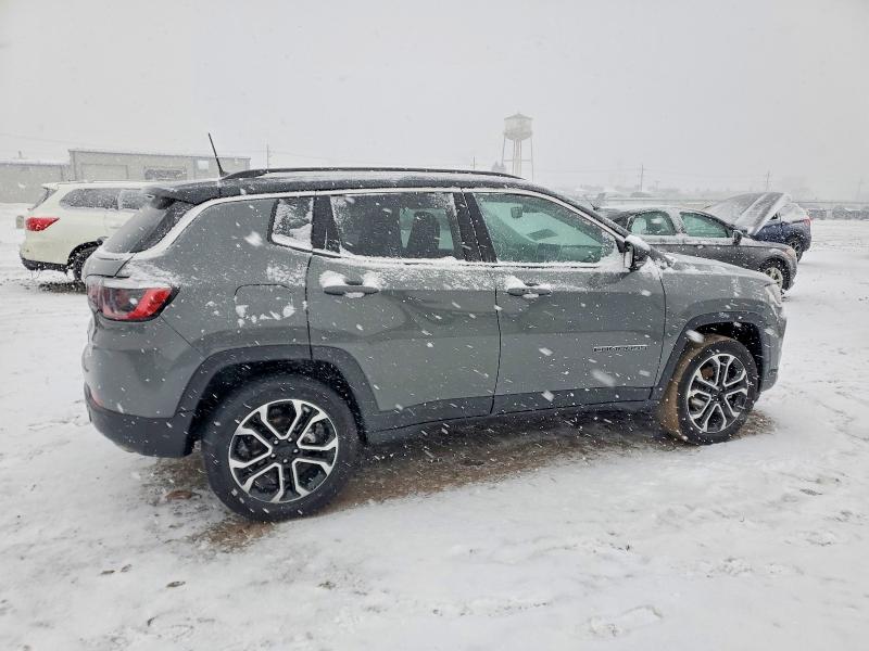 Photo 3 from auction – 2022 JEEP COMPASS with VIN 3C4NJDCB6NT174138