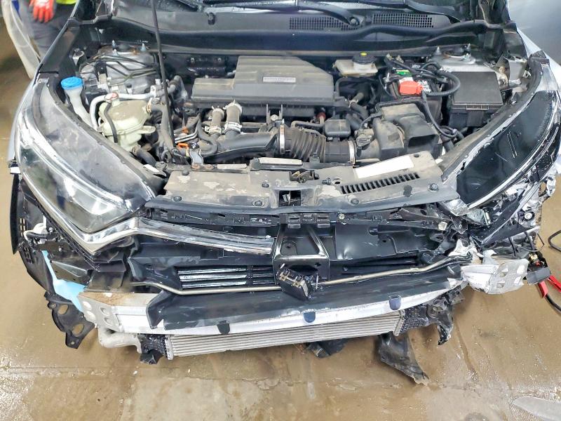 Photo 12 from auction – 2018 HONDA CR-V EXL with VIN 7FARW2H82JE064012