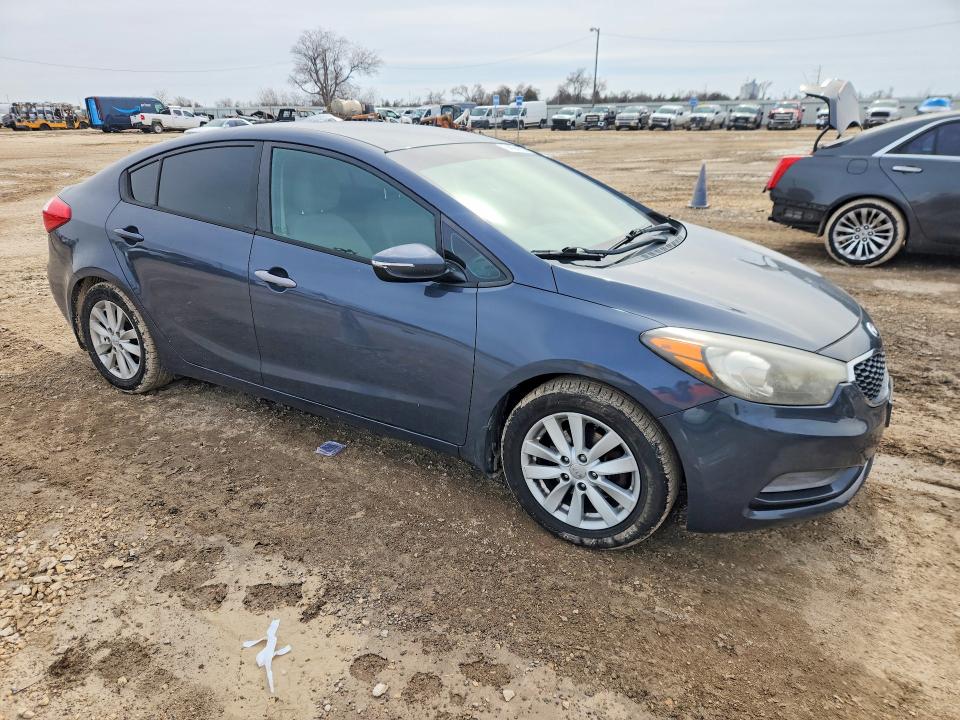Photo 4 from auction – 2015 KIA FORTE LX with VIN KNAFX4A6XF5413973