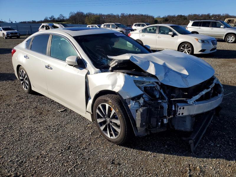 Photo 4 from auction – 2016 NISSAN ALTIMA 2.5 with VIN 1N4AL3AP1GC213613