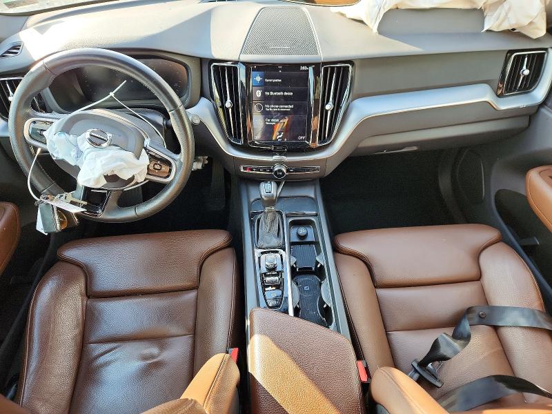 Photo 8 from auction – 2019 VOLVO XC60 with VIN LYV102DK5KB250125