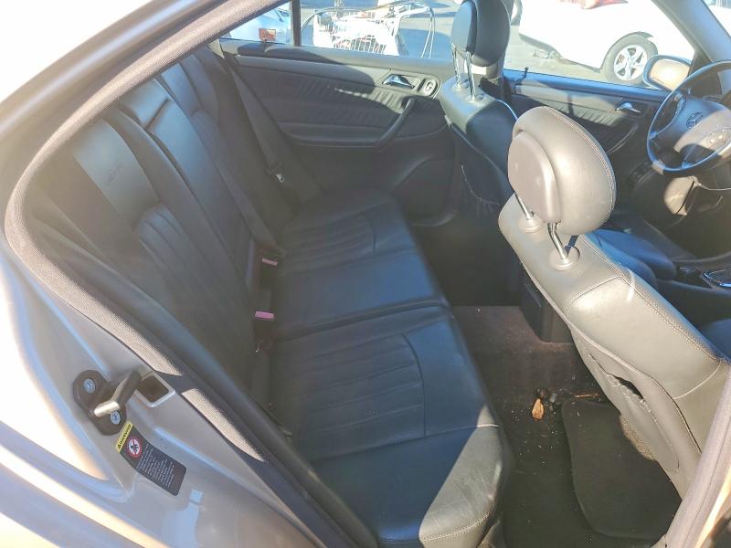 Photo 10 from auction – 2002 MERCEDES-BENZ C with VIN WDBRF65J72F212967