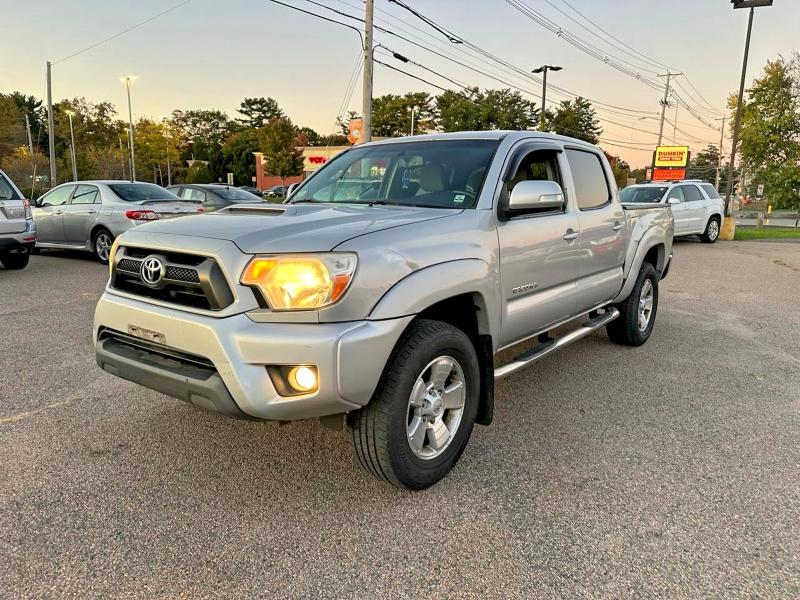 Photo 2 from auction – 2013 TOYOTA TACOMA DOU with VIN 3TMLU4EN6DM109174