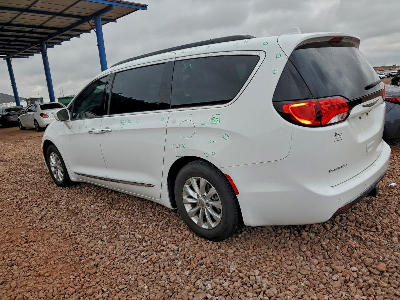 Photo 2 from auction – 2017 CHRYSLER PACIFICA T with VIN 2C4RC1BG0HR505892
