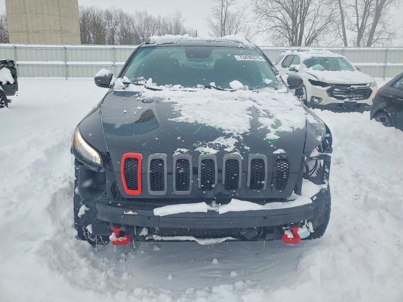 Photo 5 from auction – 2016 JEEP CHEROKEE T with VIN 1C4PJMBS3GW365362