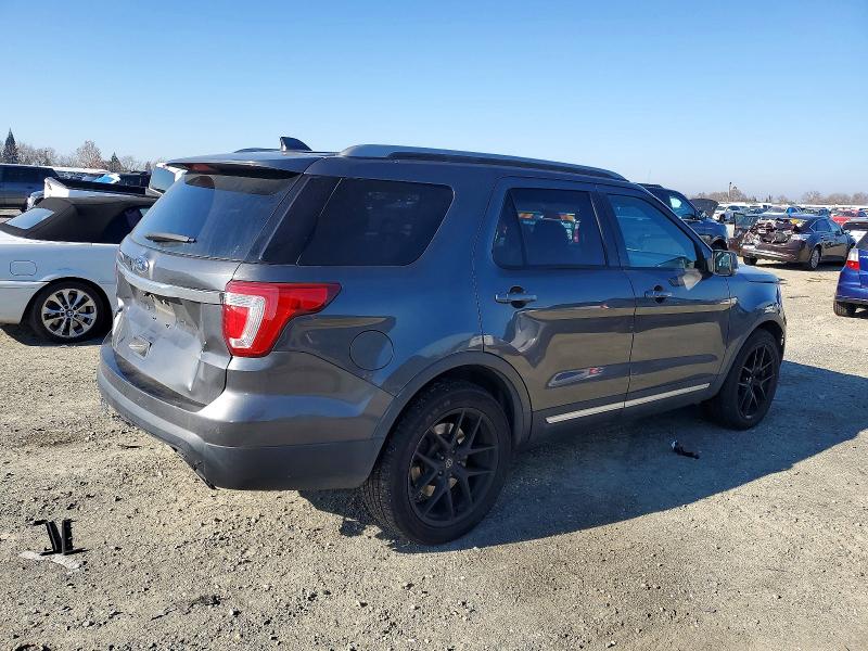 Photo 3 from auction – 2017 FORD EXPLORER with VIN 1FM5K7D88HGD64481