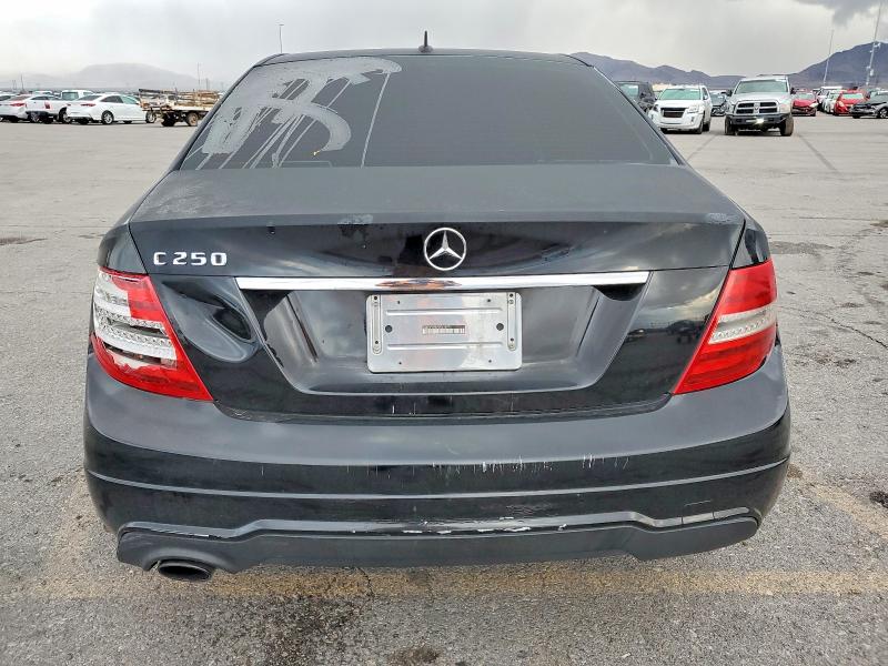Photo 6 from auction – 2013 MERCEDES-BENZ C with VIN WDDGF4HB7DR248876