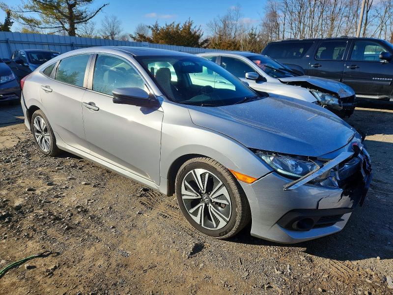 Photo 4 from auction – 2016 HONDA CIVIC with VIN 19XFC1F79GE215728