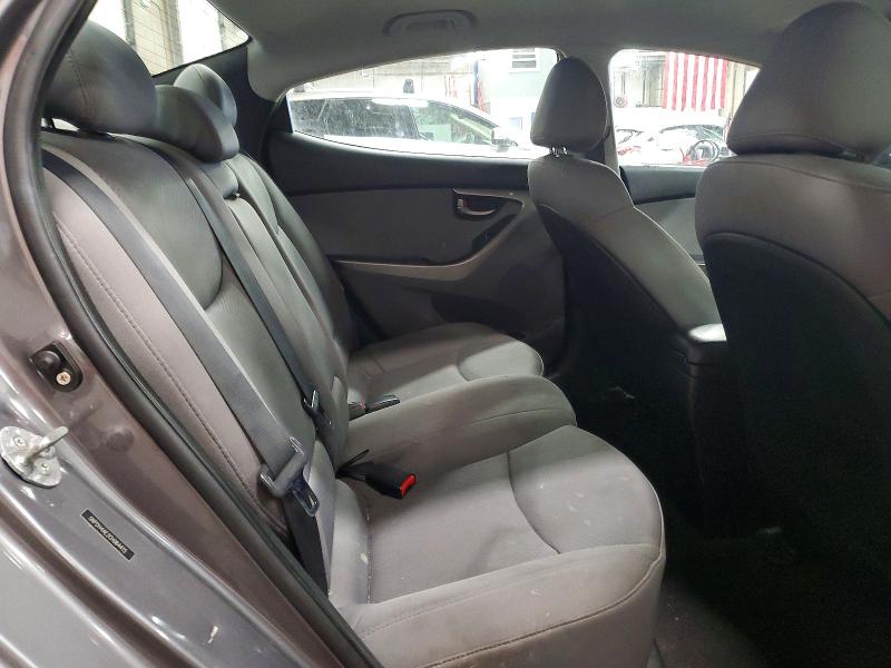 Photo 10 from auction – 2012 HYUNDAI ELANTRA with VIN 5NPDH4AE2CH064415