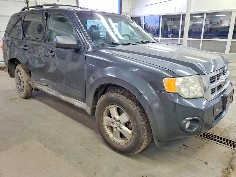 Photo 4 from auction – 2009 FORD ESCAPE XLT with VIN 1FMCU93709KB86036