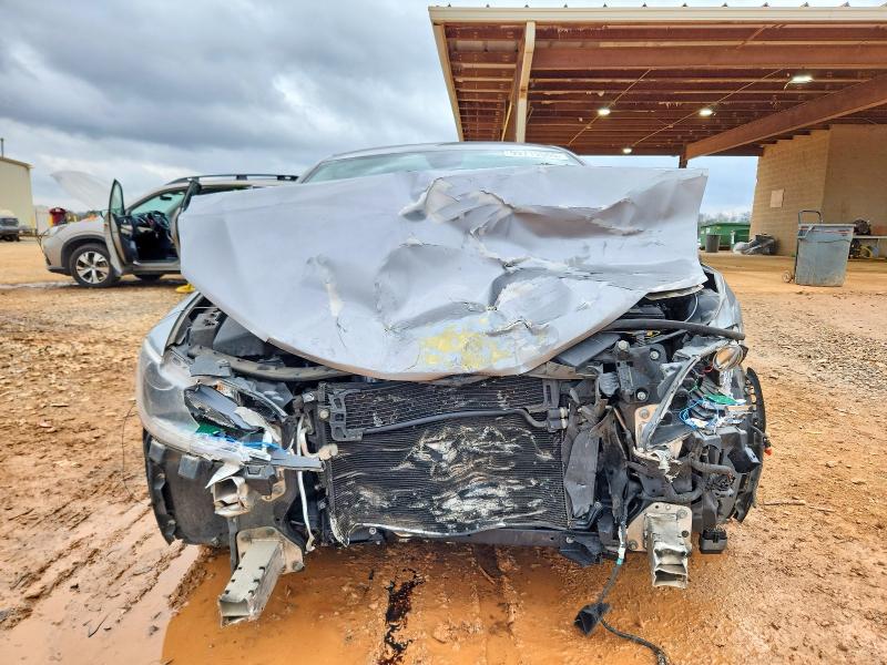Photo 5 from auction – 2015 CHRYSLER 200 LIMITE with VIN 1C3CCCAB3FN569978