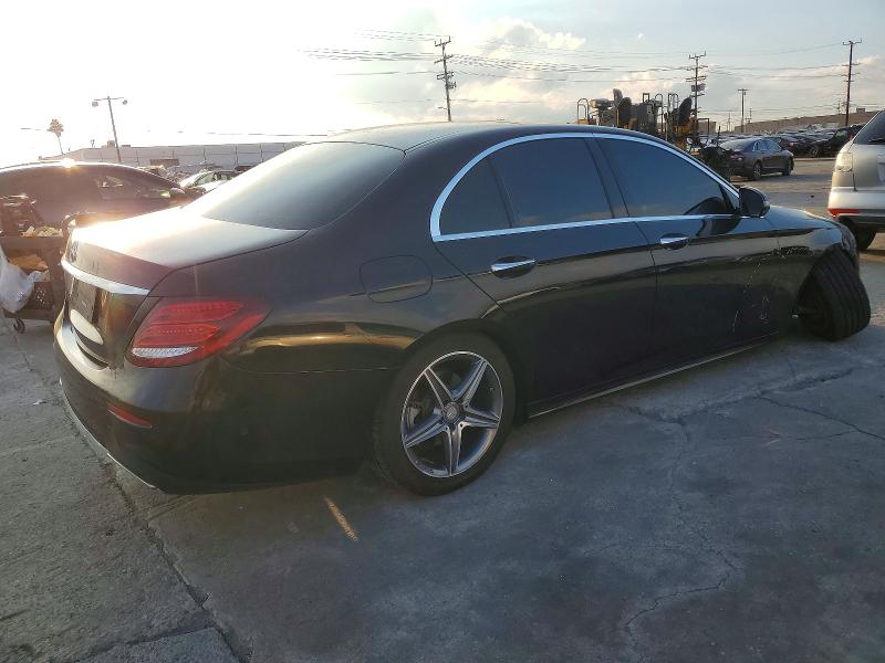 Photo 3 from auction – 2017 MERCEDES-BENZ E 300 with VIN WDDZF4JB5HA008264