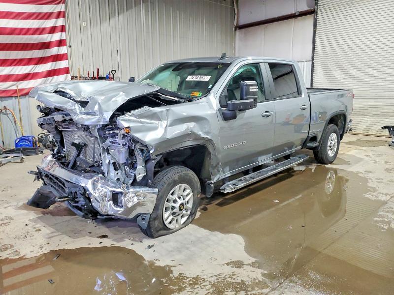 CHEVROLET SILVERADO 2025 with VIN 2GC1KNE77S1230952 - Photo from auction