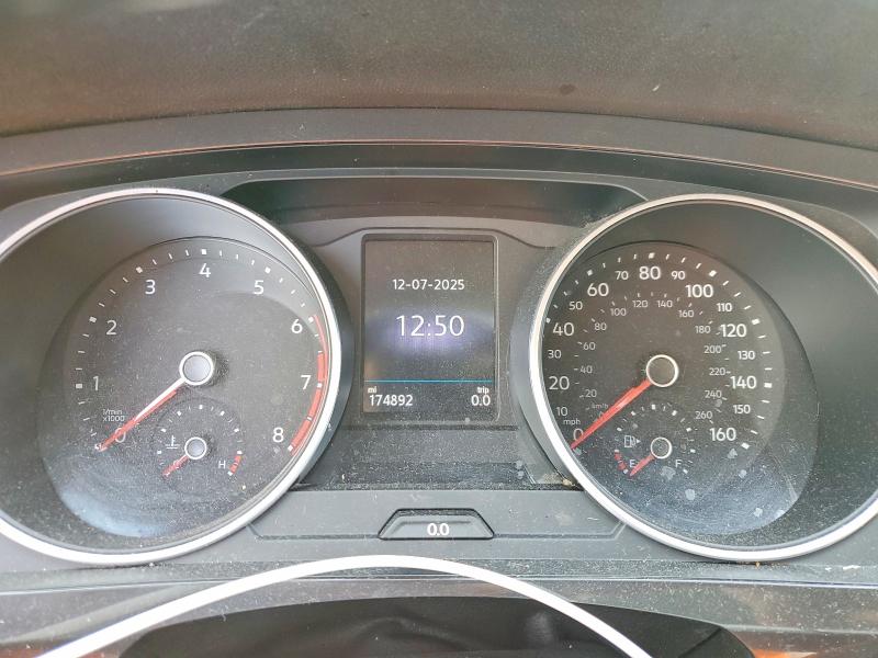 Photo 9 from auction – 2018 VOLKSWAGEN TIGUAN SE with VIN 3VV3B7AX0JM220105