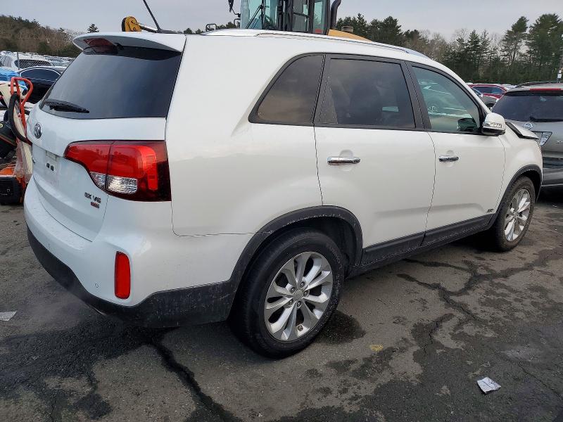 Photo 3 from auction – 2014 KIA SORENTO EX with VIN 5XYKUDA75EG480330