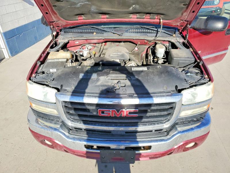 Photo 11 from auction – 2004 GMC SIERRA K25 with VIN 1GTHK23U34F184716