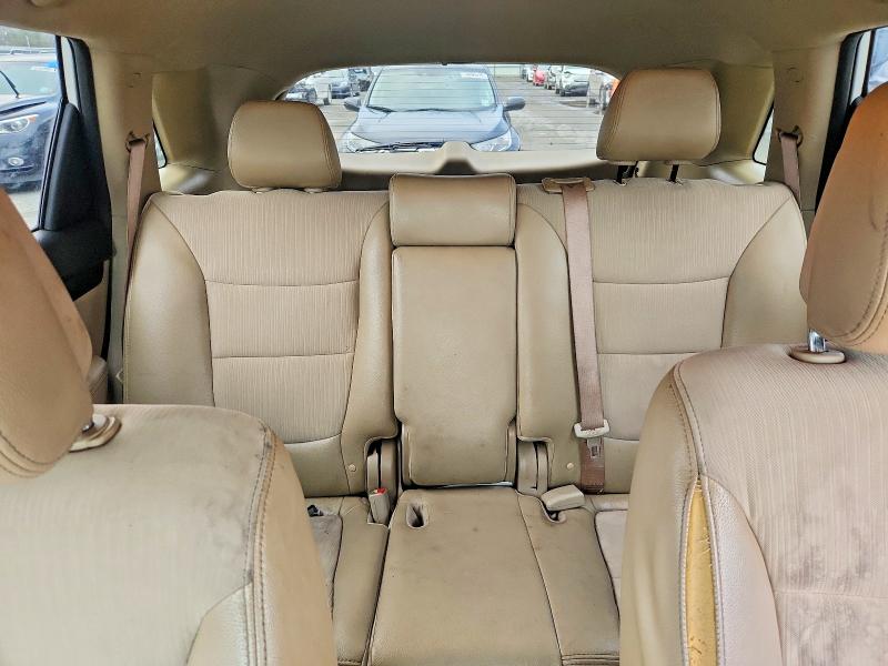 Photo 10 from auction – 2011 KIA SORENTO EX with VIN 5XYKU3A18BG088203