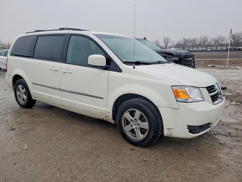 Photo 4 from auction – 2010 DODGE GRAND CARA with VIN 2D4RN5D17AR210467