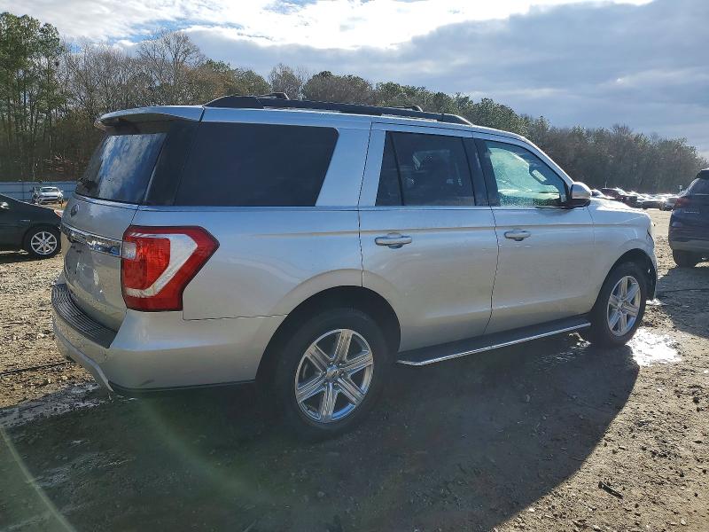 Photo 3 from auction – 2019 FORD EXPEDITION with VIN 1FMJU1HT0KEA07593