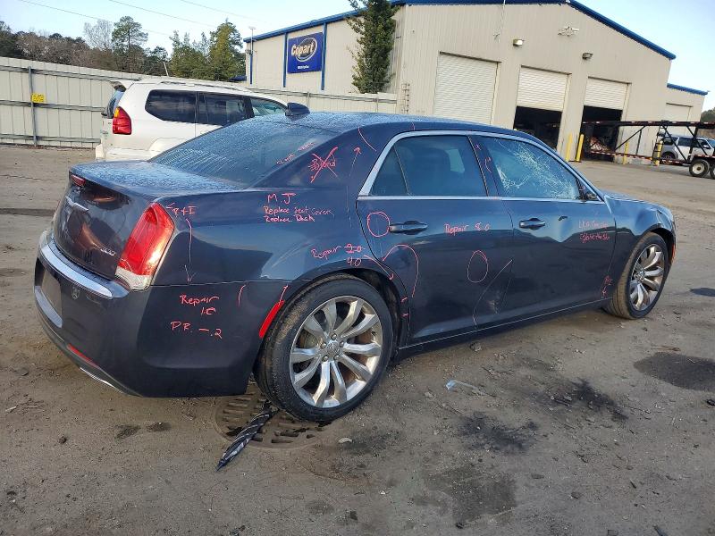Foto 3 de la subasta – 2016 CHRYSLER 300 LIMITE con VIN 2C3CCAAG4GH343913
