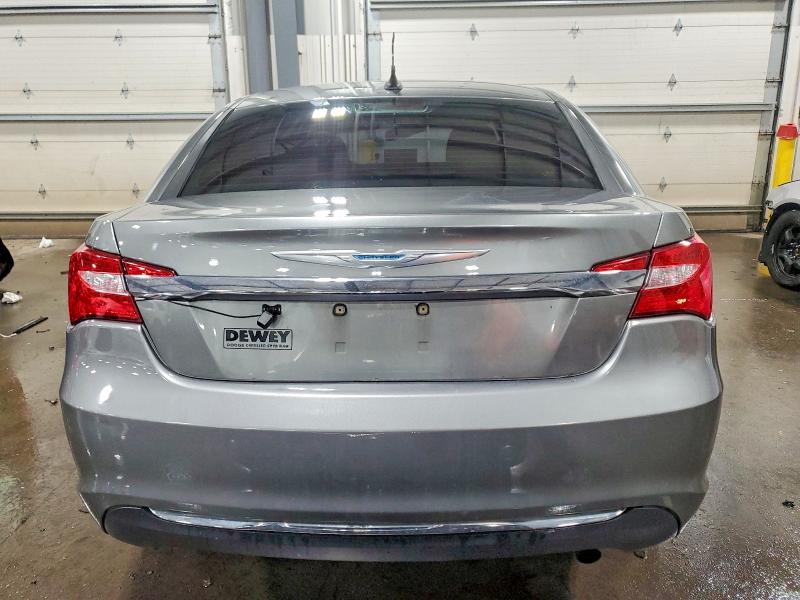 Photo 6 from auction – 2012 CHRYSLER 200 LIMITE with VIN 1C3CCBCB7CN221779