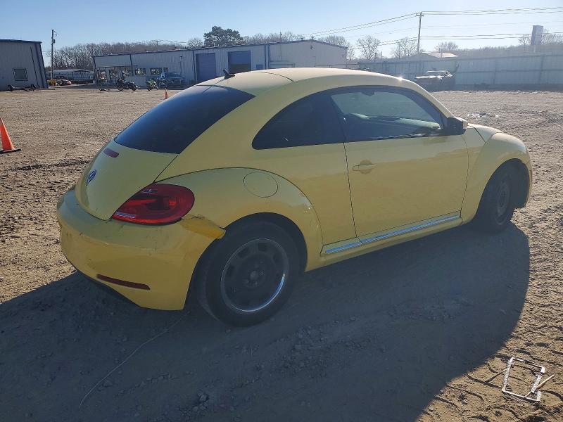 Photo 3 from auction – 2012 VOLKSWAGEN BEETLE with VIN 3VWJP7AT2CM602706