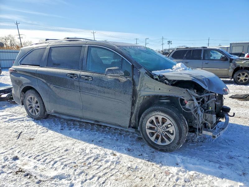 Photo 4 from auction – 2024 TOYOTA SIENNA LE with VIN 5TDBSKFC6RS122498