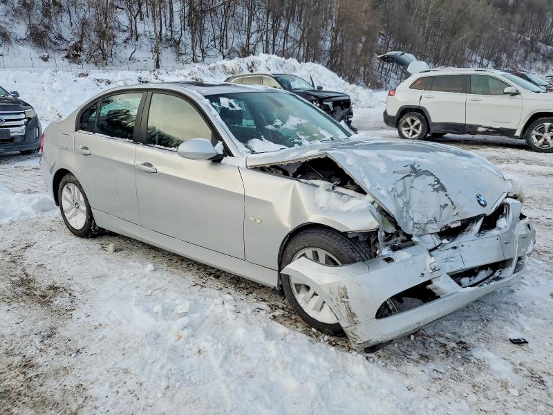 Photo 4 from auction – 2006 BMW 325XI with VIN WBAVD13566KV03596
