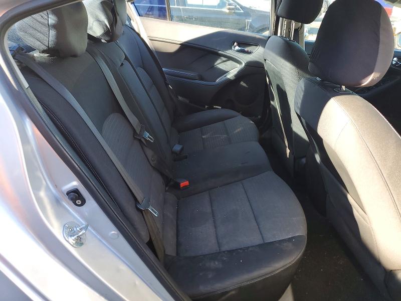 Photo 10 from auction – 2014 KIA FORTE LX with VIN KNAFX4A62E5105260