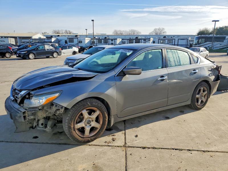 NISSAN ALTIMA 2016 with VIN 1N4AL3AP0GN381912 - Photo from auction