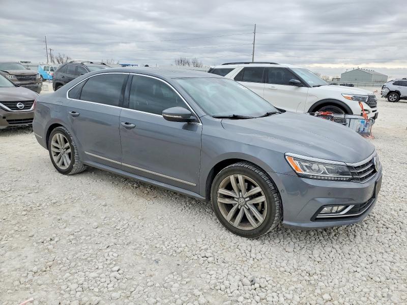 Photo 4 from auction – 2017 VOLKSWAGEN PASSAT SEL with VIN 1VWCT7A32HC019677