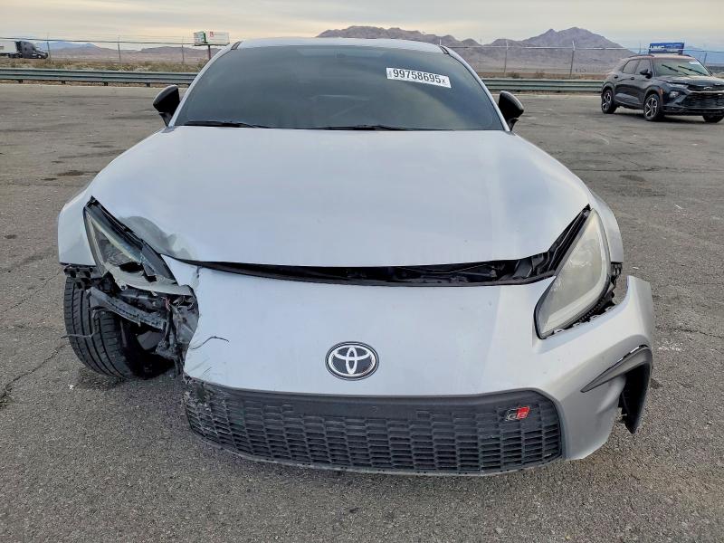 Photo 5 from auction – 2023 TOYOTA GR 86 with VIN JF1ZNBB13P9766360