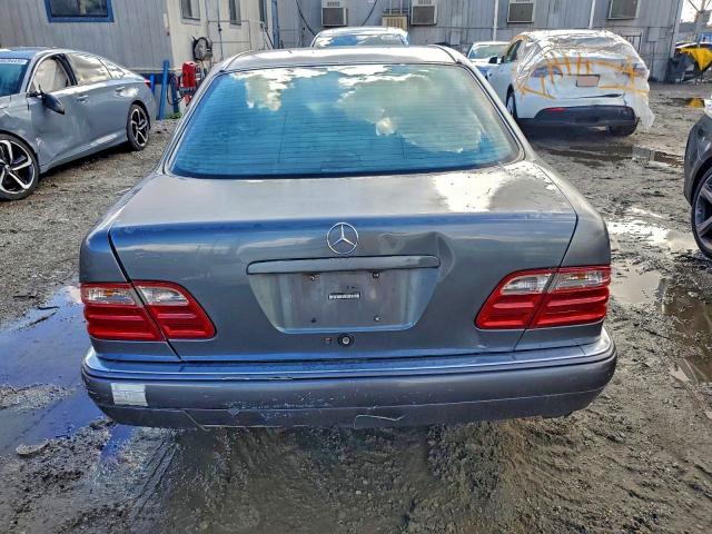 Photo 6 from auction – 1997 MERCEDES-BENZ E320 with VIN WDBJF55F2VA349402