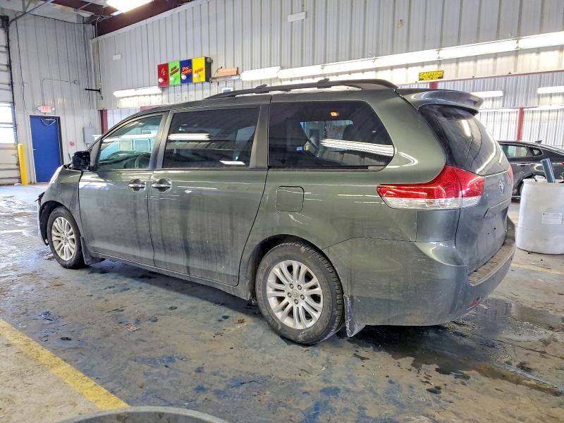 Photo 2 from auction – 2014 TOYOTA SIENNA with VIN 5TDYK3DC1ES433088