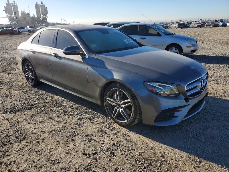 Photo 4 from auction – 2017 MERCEDES-BENZ E 300 with VIN WDDZF4JB0HA234387