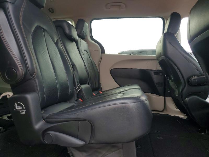 Photo 11 from auction – 2018 CHRYSLER PACIFICA T with VIN 2C4RC1BG3JR169239