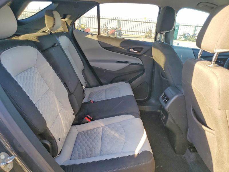 Photo 11 from auction – 2018 CHEVROLET EQUINOX LT with VIN 3GNAXJEV3JS583403