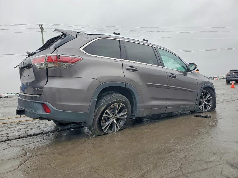 Zdjęcie 3 z aukcji – 2016 TOYOTA HIGHLANDER z VIN 5TDJKRFH2GS506114