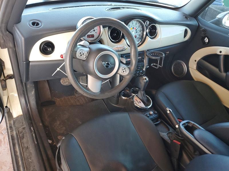 Photo 8 from auction – 2008 MINI COOPER with VIN WMWRF335X8TG18967