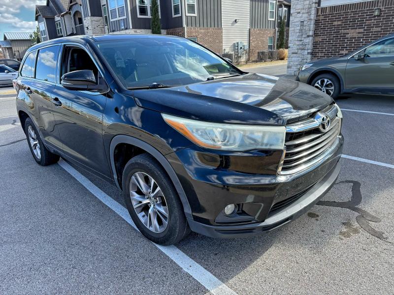 TOYOTA HIGHLANDER 2015 with VIN 5TDZKRFH5FS074779 - Photo from auction