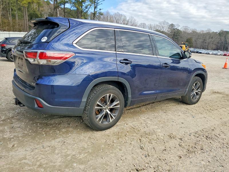 Photo 3 from auction – 2016 TOYOTA HIGHLANDER with VIN 5TDKKRFH8GS163068
