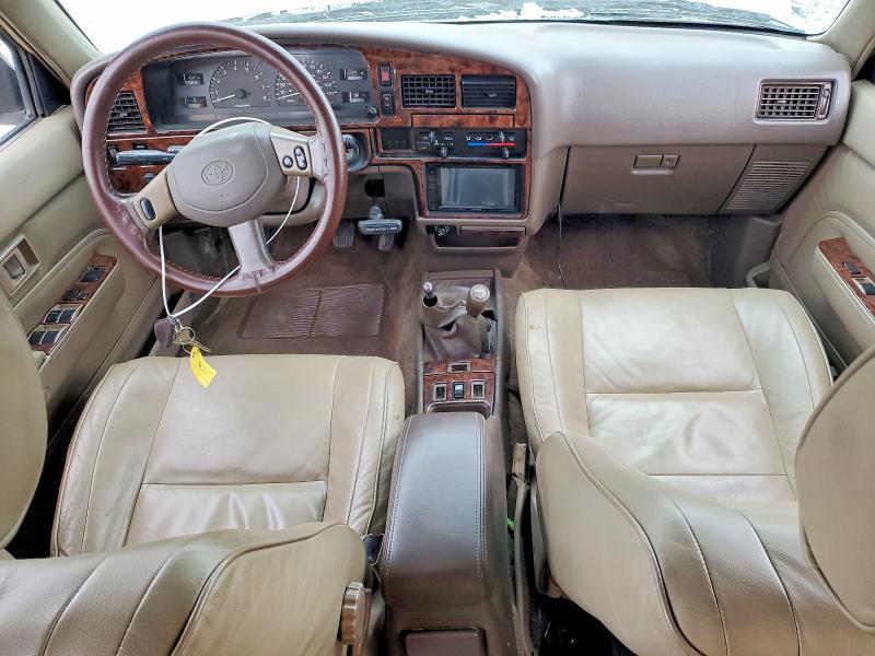 Photo 8 from auction – 1995 TOYOTA 4RUNNER with VIN JT3VN39W5S0215557