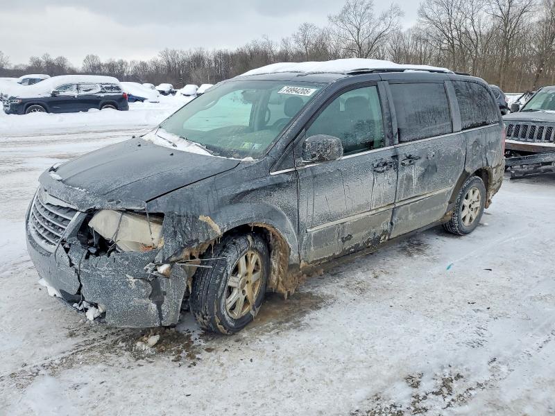 Photo 1 from auction – 2010 CHRYSLER TOWN & COU with VIN 2A4RR8DX8AR330439