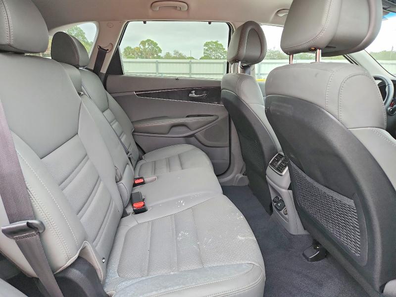 Photo 11 from auction – 2016 KIA SORENTO with VIN 5XYPH4A5XGG187308