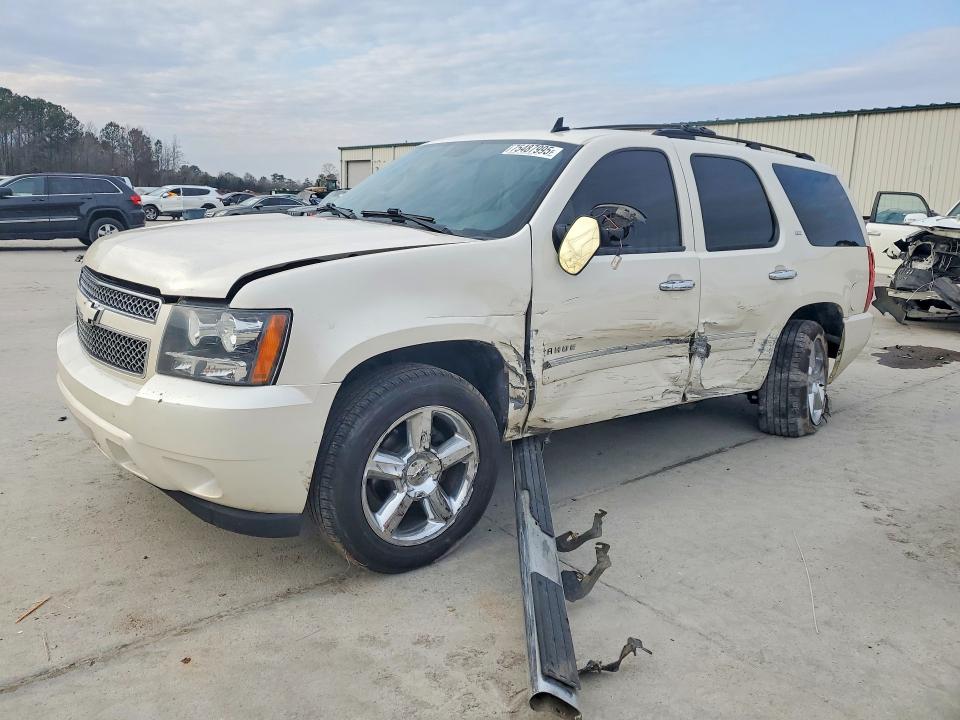 CHEVROLET TAHOE 2013 with VIN 1GNSKCE05DR368700 - Photo from auction