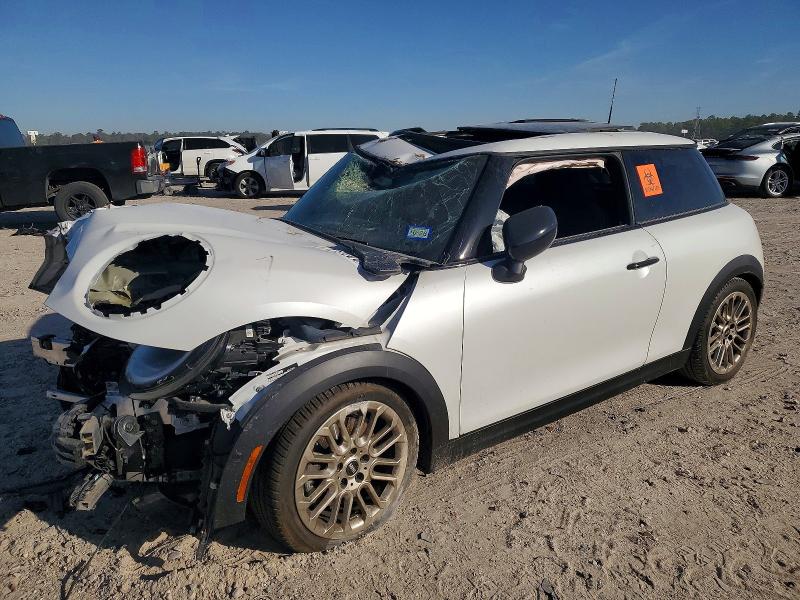 MINI COOPER S 2025 with VIN WMW23GD06S2W28331 - Photo from auction