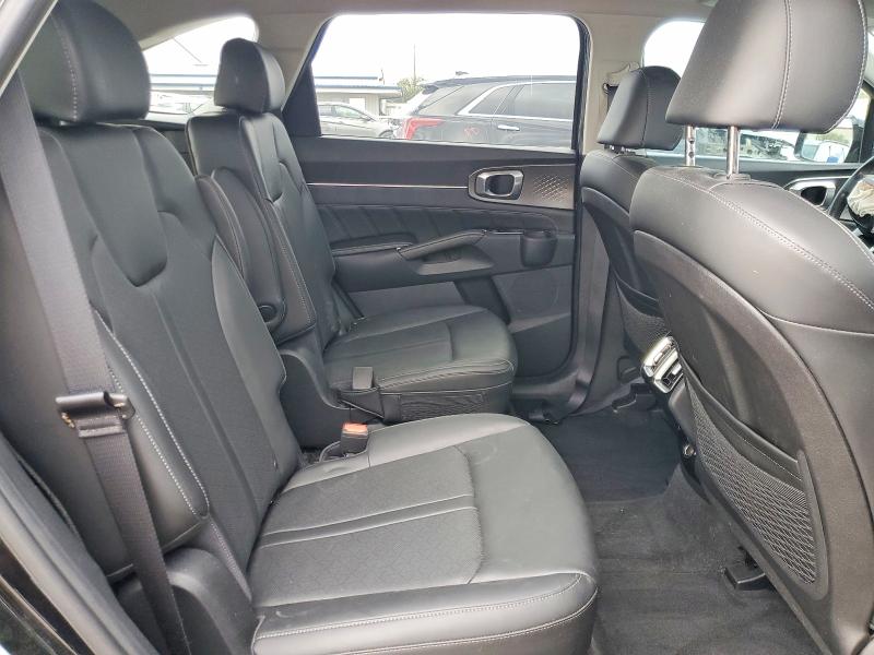 Photo 10 from auction – 2023 KIA SORENTO SX with VIN 5XYRK4LF5PG231912