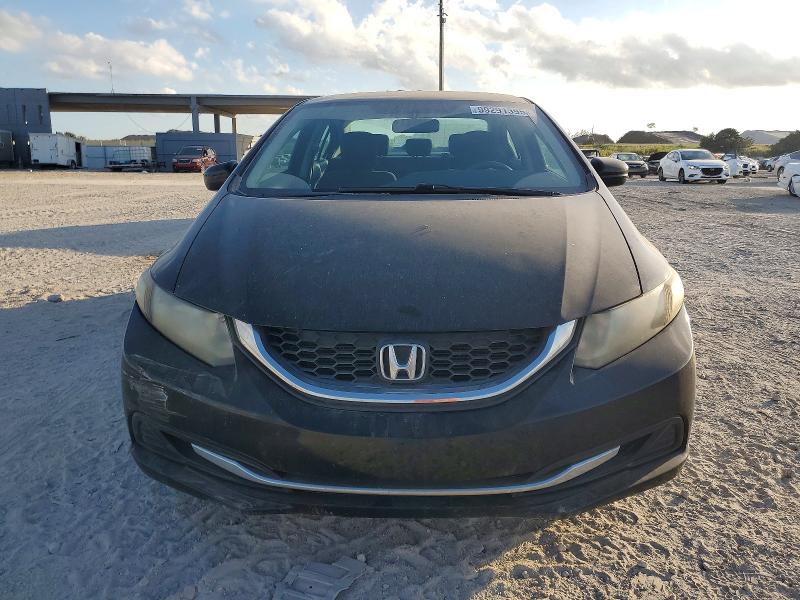 Photo 5 from auction – 2015 HONDA CIVIC LX with VIN 19XFB2E5XFE072652