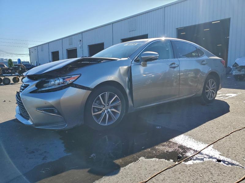 LEXUS ES 300H 2016 with VIN JTHBW1GG8G2116625 - Photo from auction