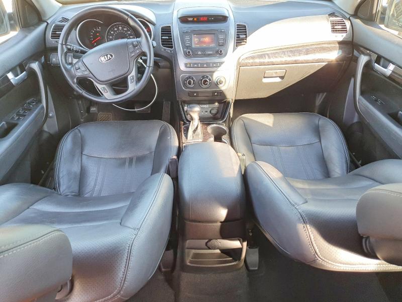 Photo 8 from auction – 2015 KIA SORENTO LX with VIN 5XYKTCA65FG617966